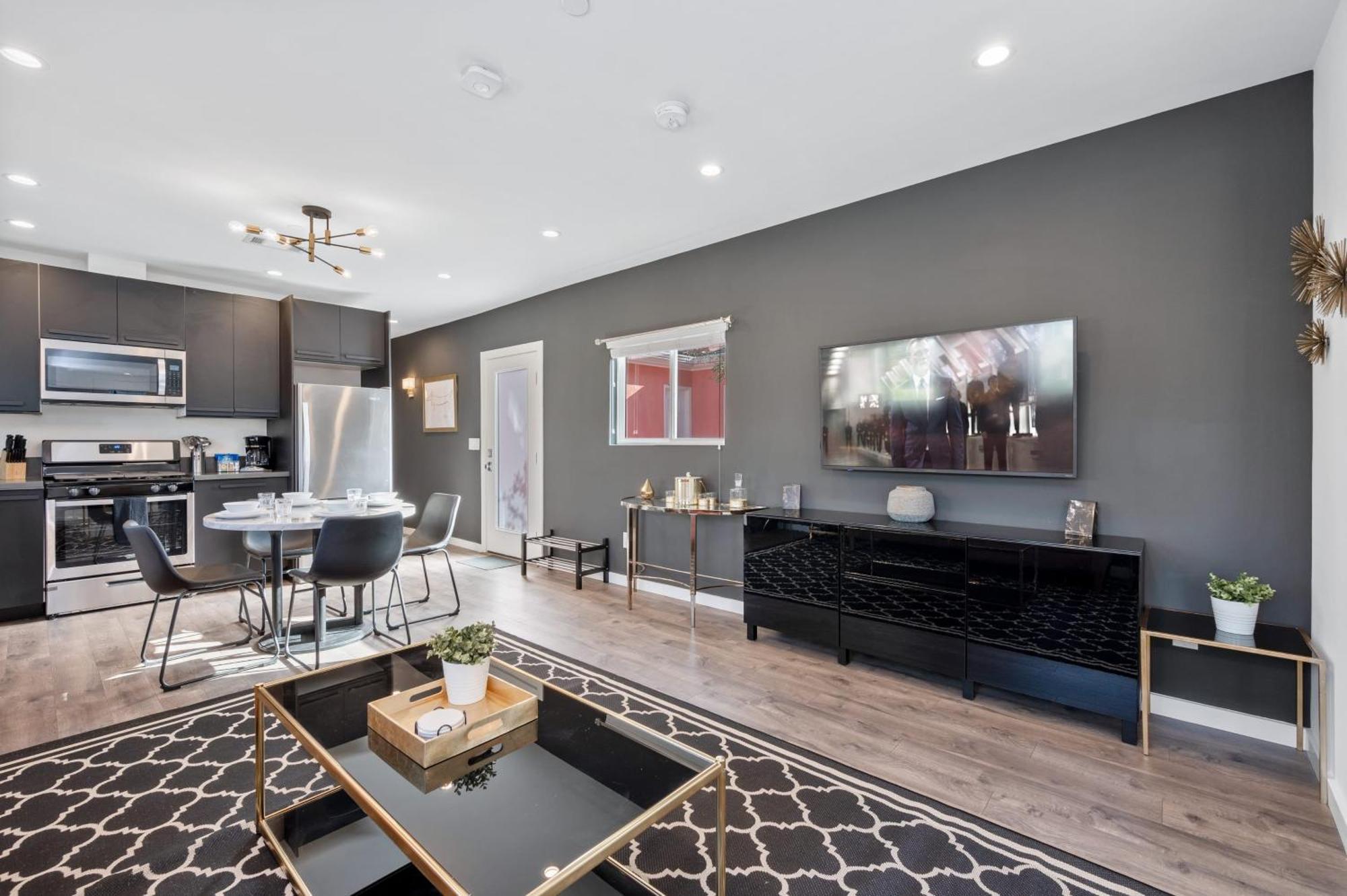 Art Deco By Avantstay 1920s Remodeled Open Layout Courtyard Appartamento *